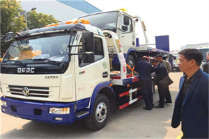 宜昌汽车道路救援拖车价格